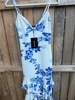 PrettyLittleThing Blue Floral on White Spaghetti Strap Midi Dress